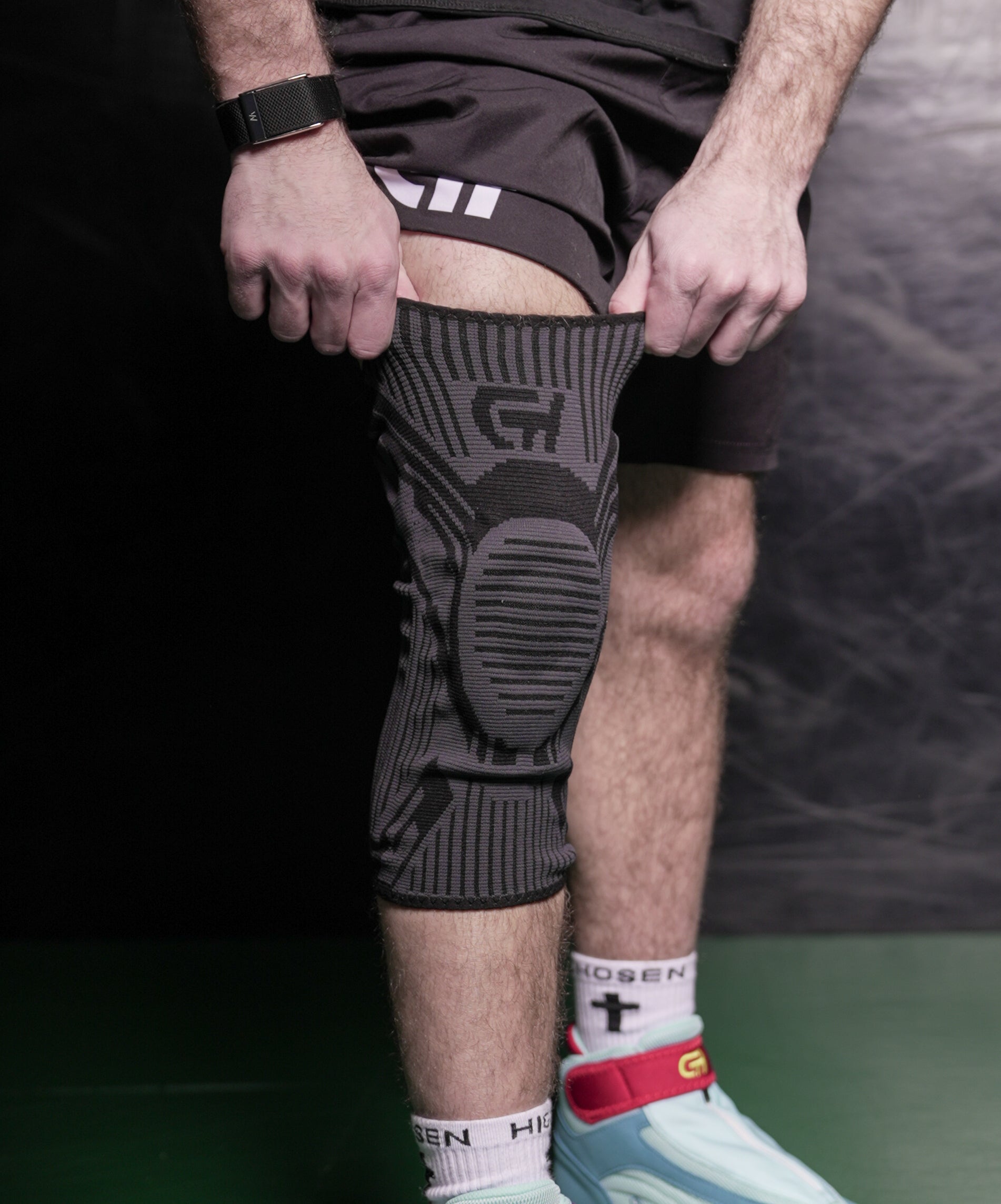 Black / Gray Knee Pad (2nd Generation)