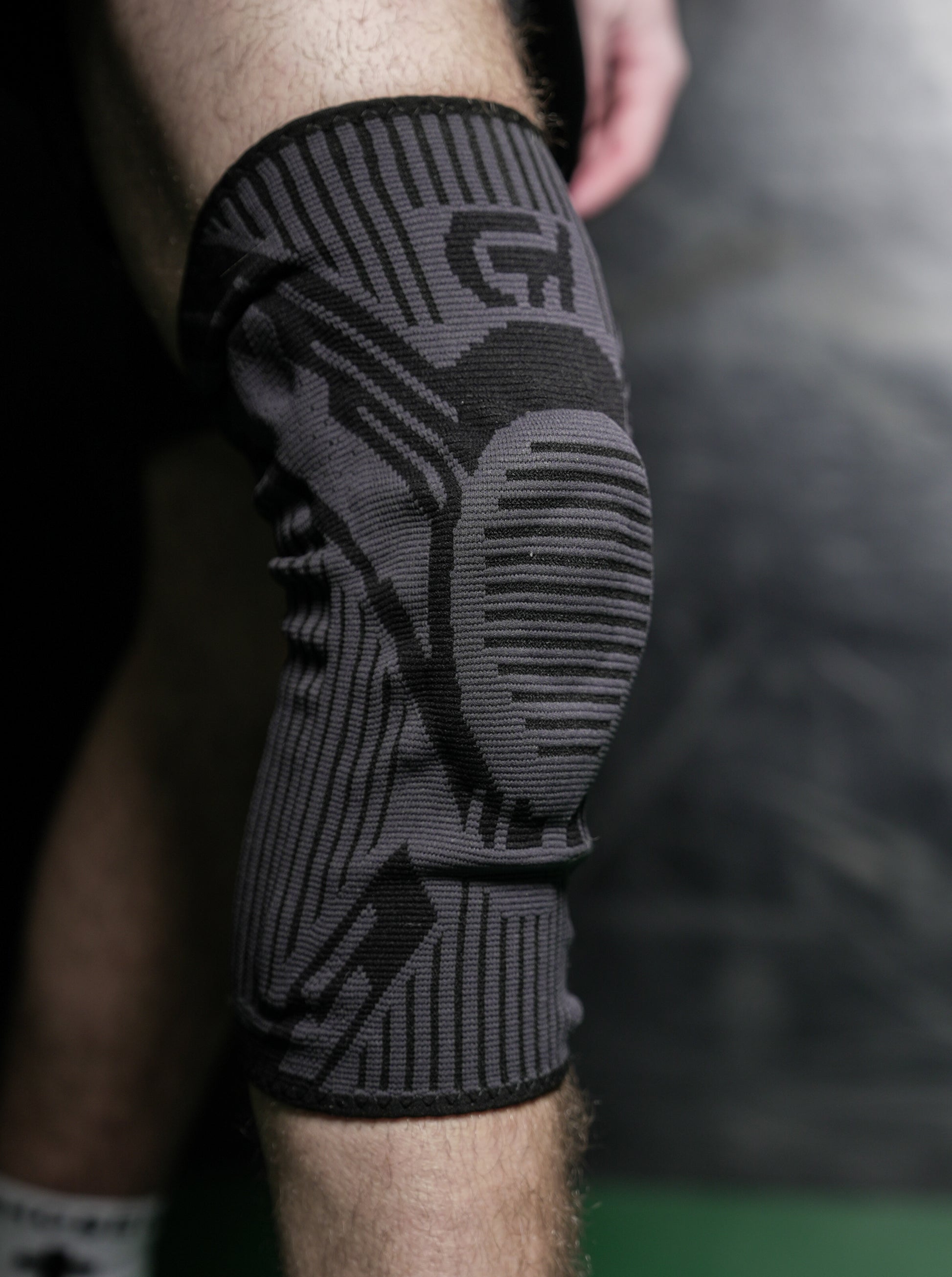 knee gears Black / Gray Knee Pad (2nd Generation)